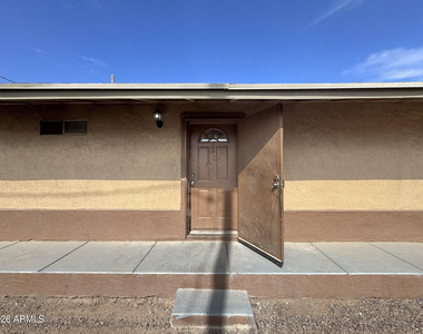 1023 E Old Southern Avenue - Photo Thumbnail 3