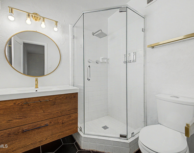 6732 E 6th Street - Photo Thumbnail 21