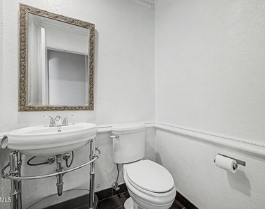 6732 E 6th Street - Photo Thumbnail 13