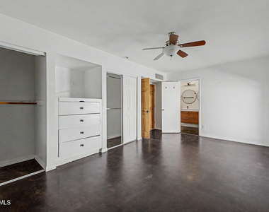 6732 E 6th Street - Photo Thumbnail 16