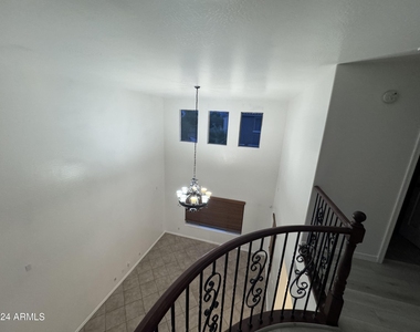 2110 W Kathleen Road - Photo Thumbnail 16