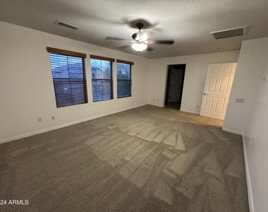 2110 W Kathleen Road - Photo Thumbnail 13