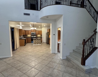 2110 W Kathleen Road - Photo Thumbnail 28