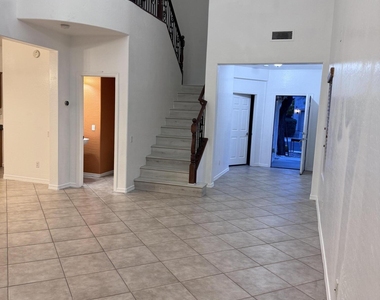 2110 W Kathleen Road - Photo Thumbnail 24