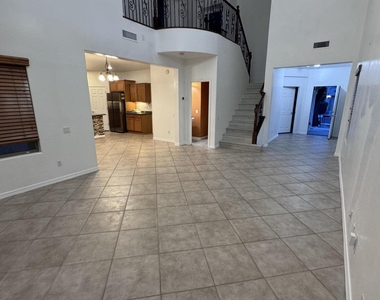 2110 W Kathleen Road - Photo Thumbnail 25