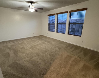 2110 W Kathleen Road - Photo Thumbnail 14