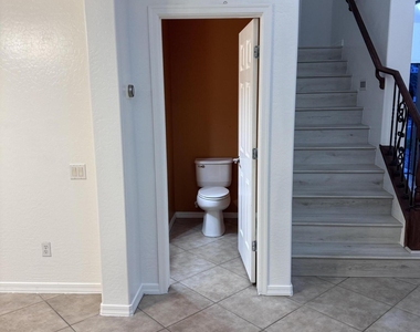 2110 W Kathleen Road - Photo Thumbnail 22