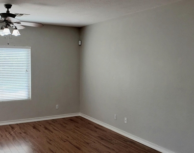1297 E Birdland Drive - Photo Thumbnail 3