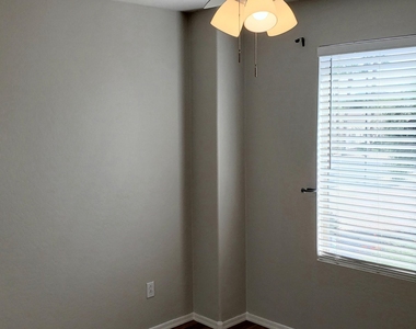 1297 E Birdland Drive - Photo Thumbnail 15
