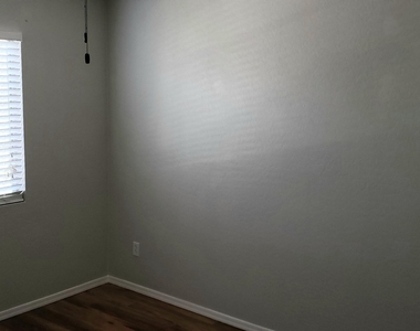 1297 E Birdland Drive - Photo Thumbnail 28