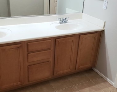1297 E Birdland Drive - Photo Thumbnail 26