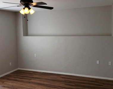 1297 E Birdland Drive - Photo Thumbnail 13