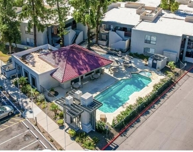 17211 N 35th Avenue - Photo Thumbnail 8