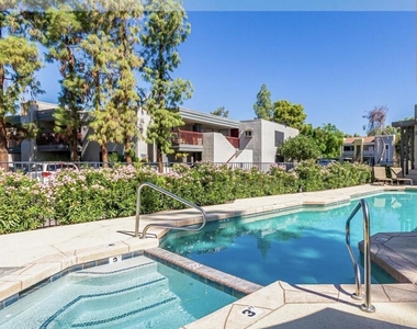 17211 N 35th Avenue - Photo Thumbnail 7