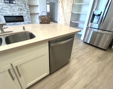 16634 S 3rd Place - Photo Thumbnail 12