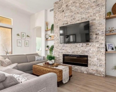 16634 S 3rd Place - Photo Thumbnail 18