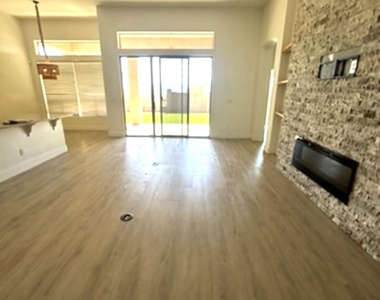 16634 S 3rd Place - Photo Thumbnail 16