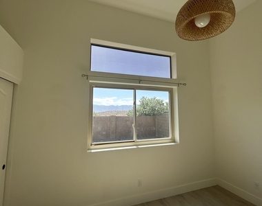 16634 S 3rd Place - Photo Thumbnail 21