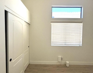 16634 S 3rd Place - Photo Thumbnail 28