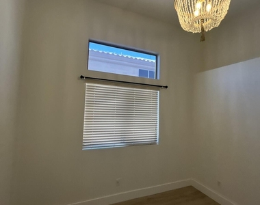 16634 S 3rd Place - Photo Thumbnail 29