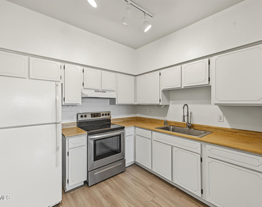1343 W 3rd Street - Photo Thumbnail 10