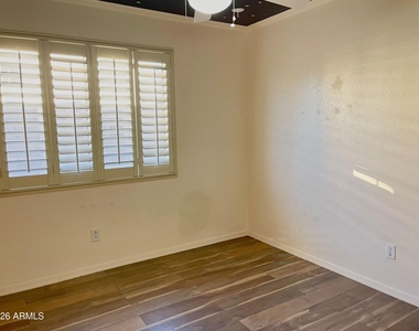 9144 W Villa Rita Drive - Photo Thumbnail 13
