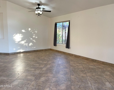 9144 W Villa Rita Drive - Photo Thumbnail 2