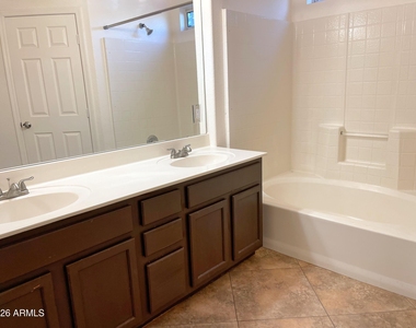 9144 W Villa Rita Drive - Photo Thumbnail 11