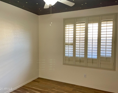 9144 W Villa Rita Drive - Photo Thumbnail 15