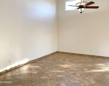 9144 W Villa Rita Drive - Photo Thumbnail 5