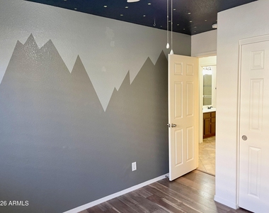 9144 W Villa Rita Drive - Photo Thumbnail 16