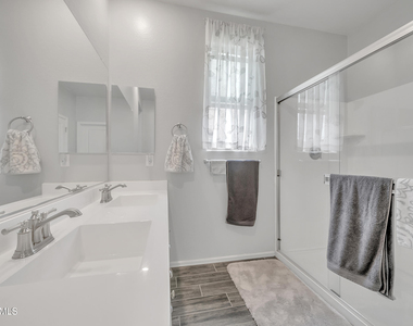 25779 W Hazel Drive - Photo Thumbnail 5