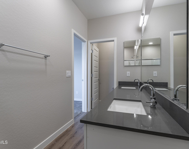 432 S 32nd Street - Photo Thumbnail 37