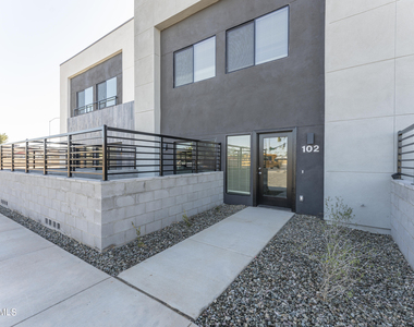 432 S 32nd Street - Photo Thumbnail 64