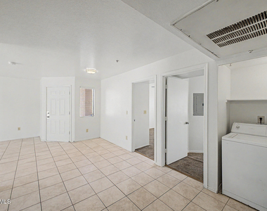 16033 N 25th Street - Photo Thumbnail 4