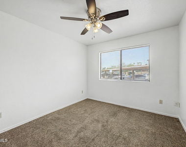 16033 N 25th Street - Photo Thumbnail 17