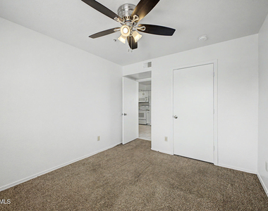 16033 N 25th Street - Photo Thumbnail 18