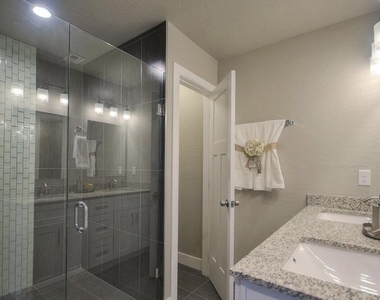5820 S 12th Lane - Photo Thumbnail 6