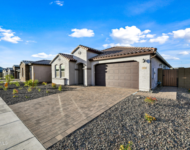 7574 W Jackrabbit Lane - Photo Thumbnail 1
