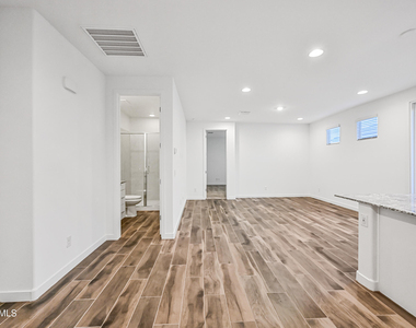 7574 W Jackrabbit Lane - Photo Thumbnail 40
