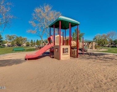 4334 E Carla Vista Drive - Photo Thumbnail 16