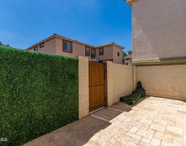 4334 E Carla Vista Drive - Photo Thumbnail 20