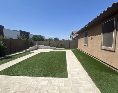117 E Gemini Place - Photo Thumbnail 3