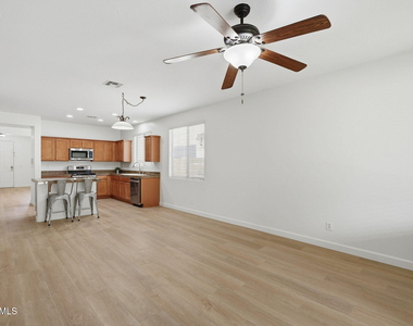 39518 N White Tail Lane - Photo Thumbnail 11