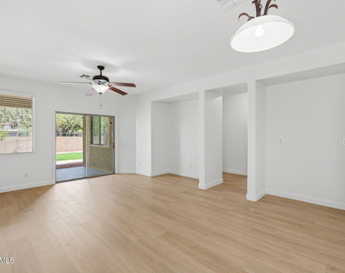 39518 N White Tail Lane - Photo Thumbnail 13