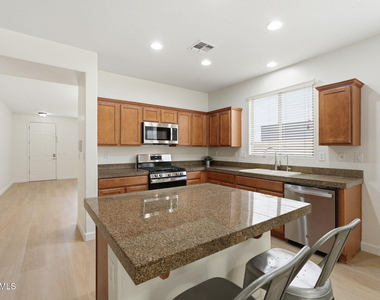 39518 N White Tail Lane - Photo Thumbnail 9