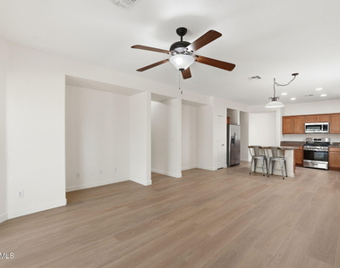 39518 N White Tail Lane - Photo Thumbnail 12