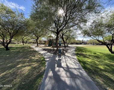 39518 N White Tail Lane - Photo Thumbnail 31