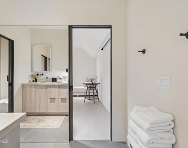 7381 E 6th Avenue - Photo Thumbnail 30