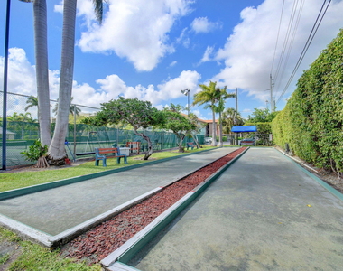 13 Royal Palm Way - Photo Thumbnail 39